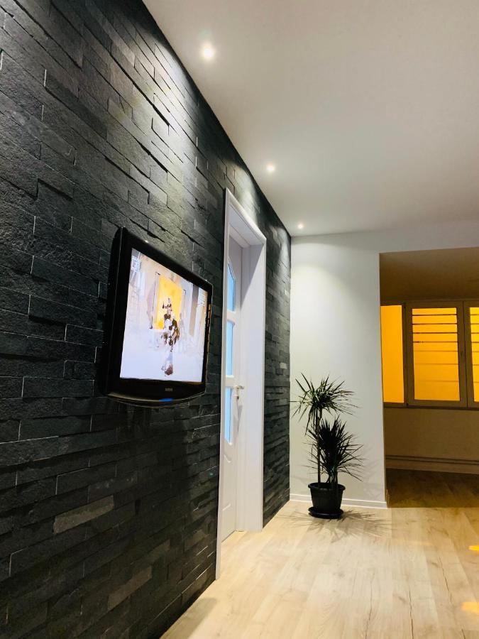 Apartment City Center Πιτέστι Εξωτερικό φωτογραφία