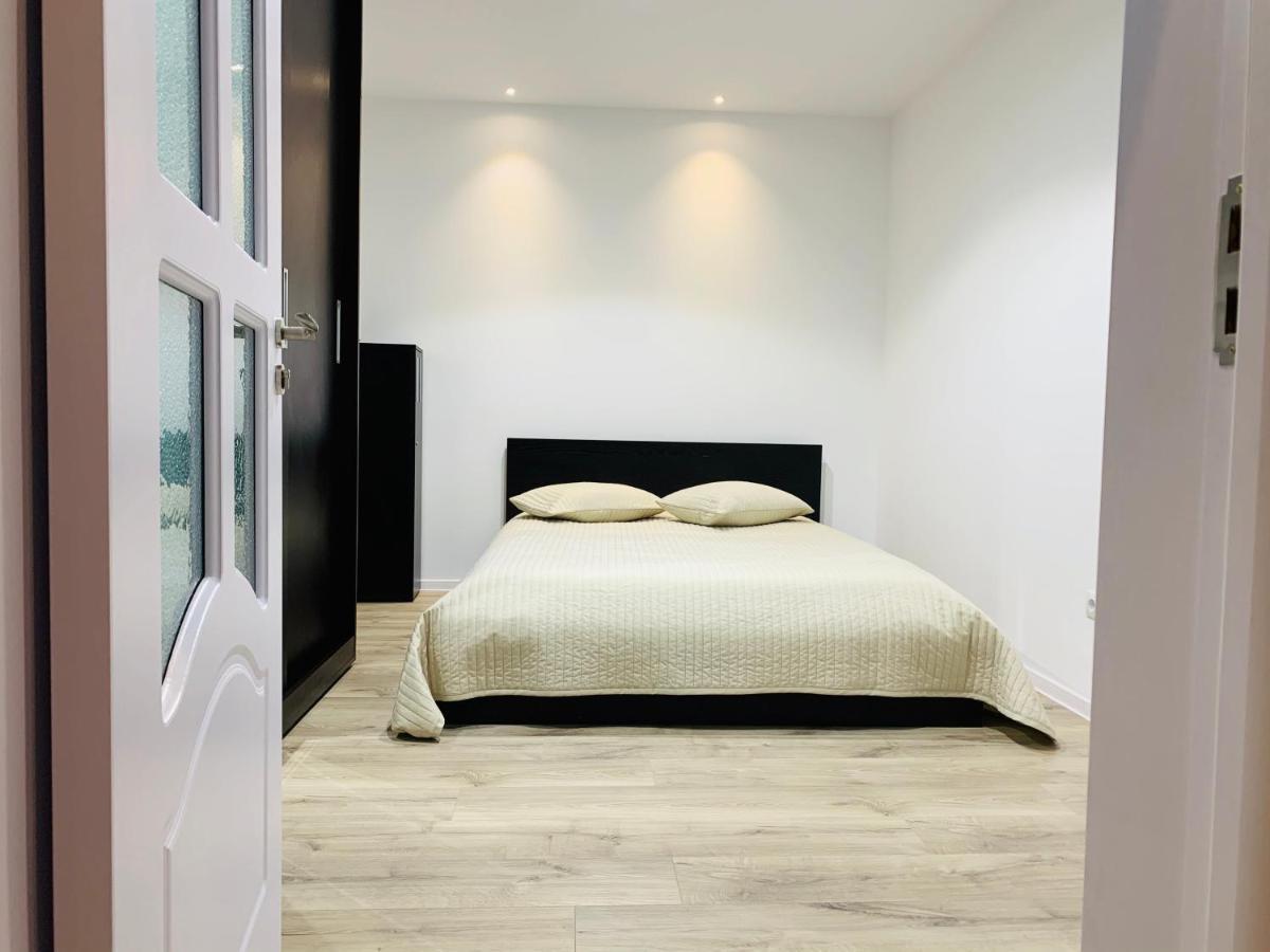 Apartment City Center Πιτέστι Εξωτερικό φωτογραφία